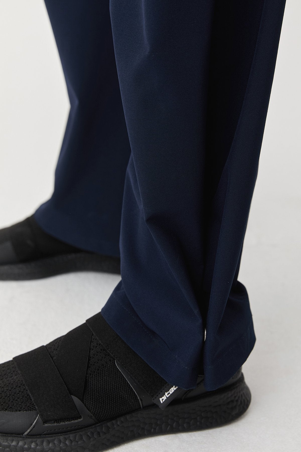 Women's Thın Lycra Woven Lıghtweıght Trousers