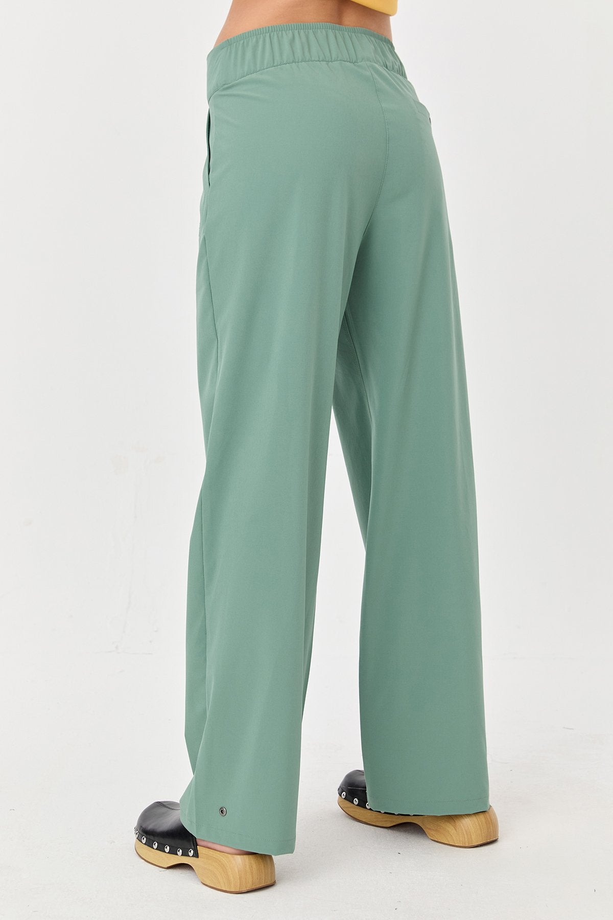 Women's Thın Lycra Woven Lıghtweıght Trousers