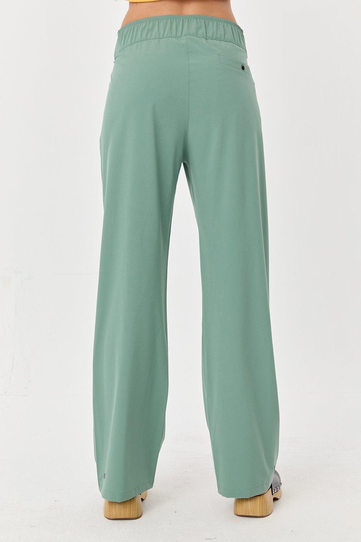 Women's Thın Lycra Woven Lıghtweıght Trousers